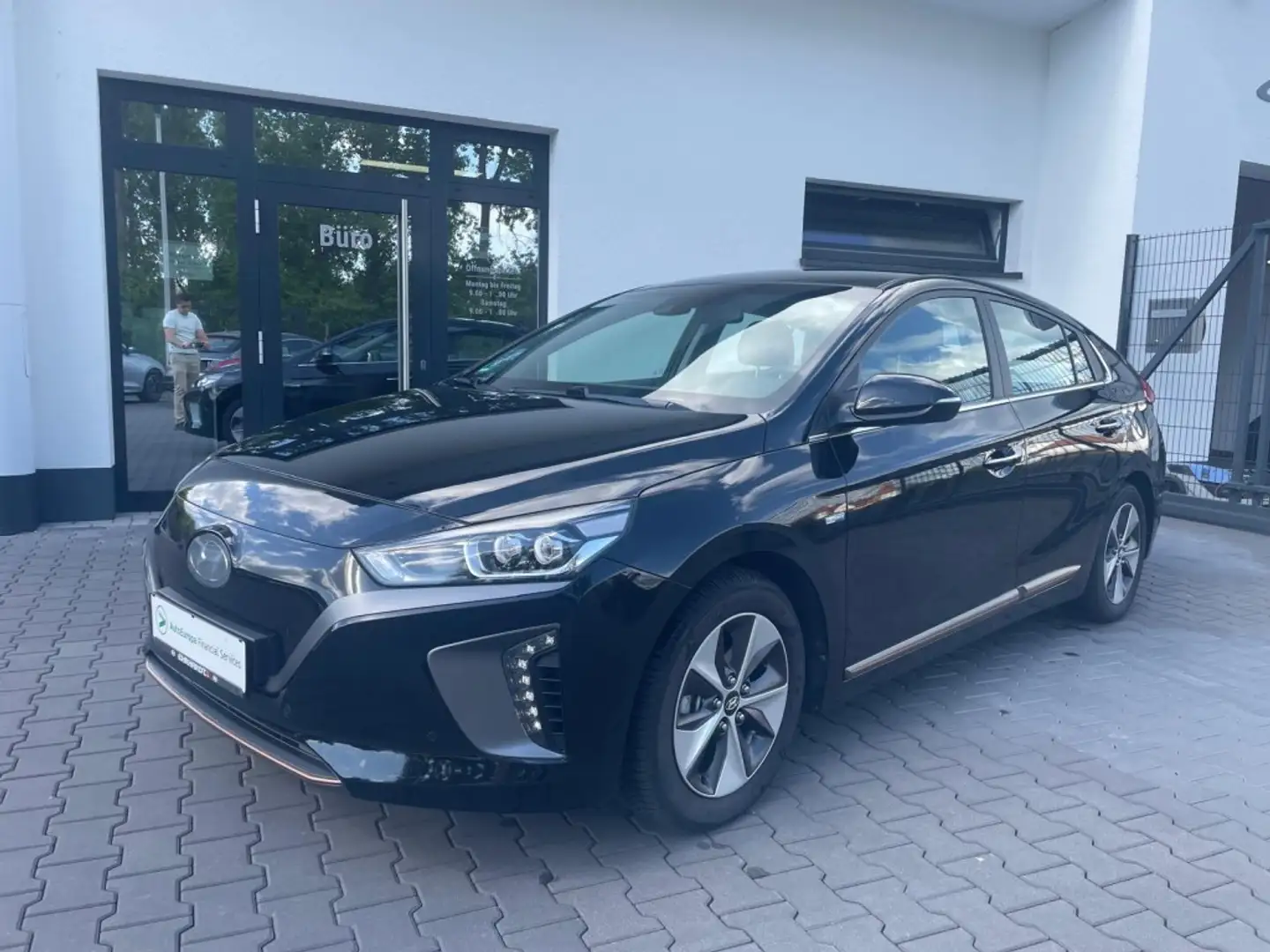 Hyundai IONIQ Premium Elektro Wärmepumpe Navi - 1