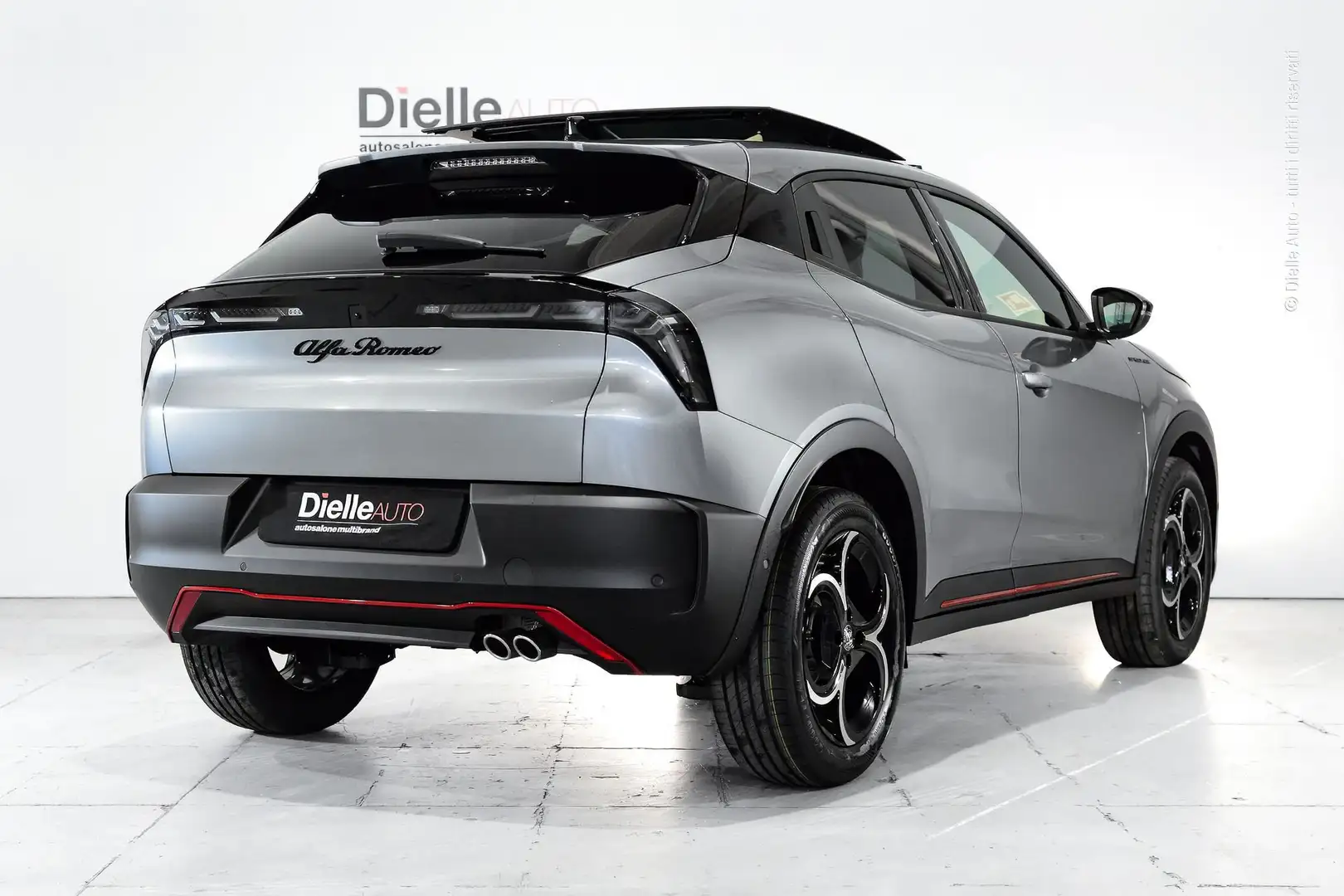 Alfa Romeo Junior Junior 1.2 Hybrid Speciale KM0 - Tetto Panoramico Grau - 2