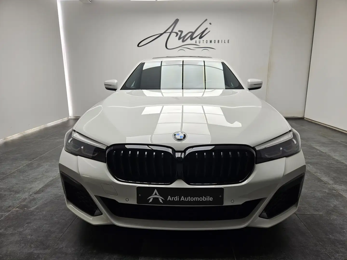 BMW 518 dA *PACK M*GARANTIE*1 PROP*TOIT OUV*HARMAN*CARPLAY Blanc - 2