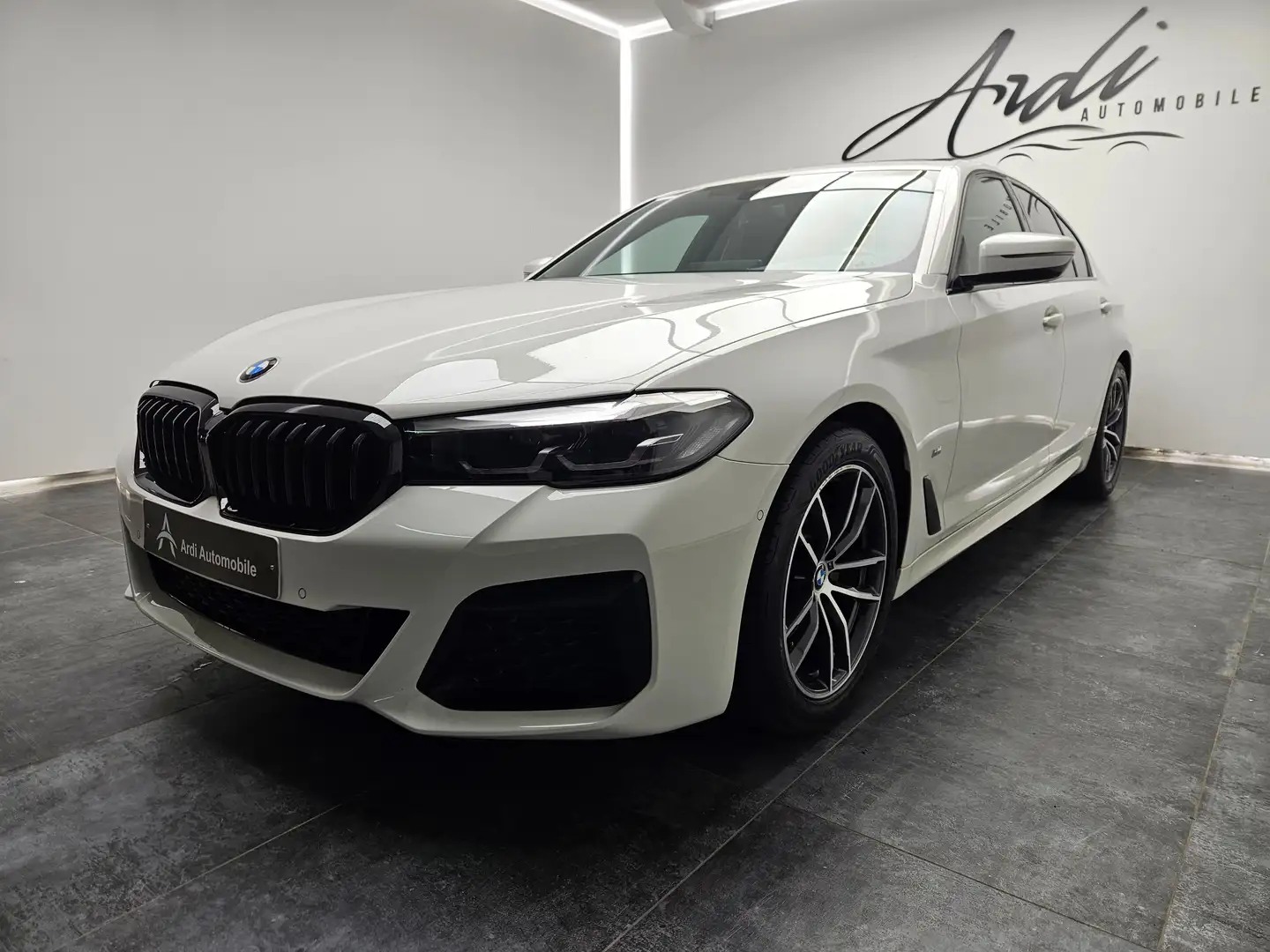 BMW 518 dA *PACK M*GARANTIE*1 PROP*TOIT OUV*HARMAN*CARPLAY Blanc - 1