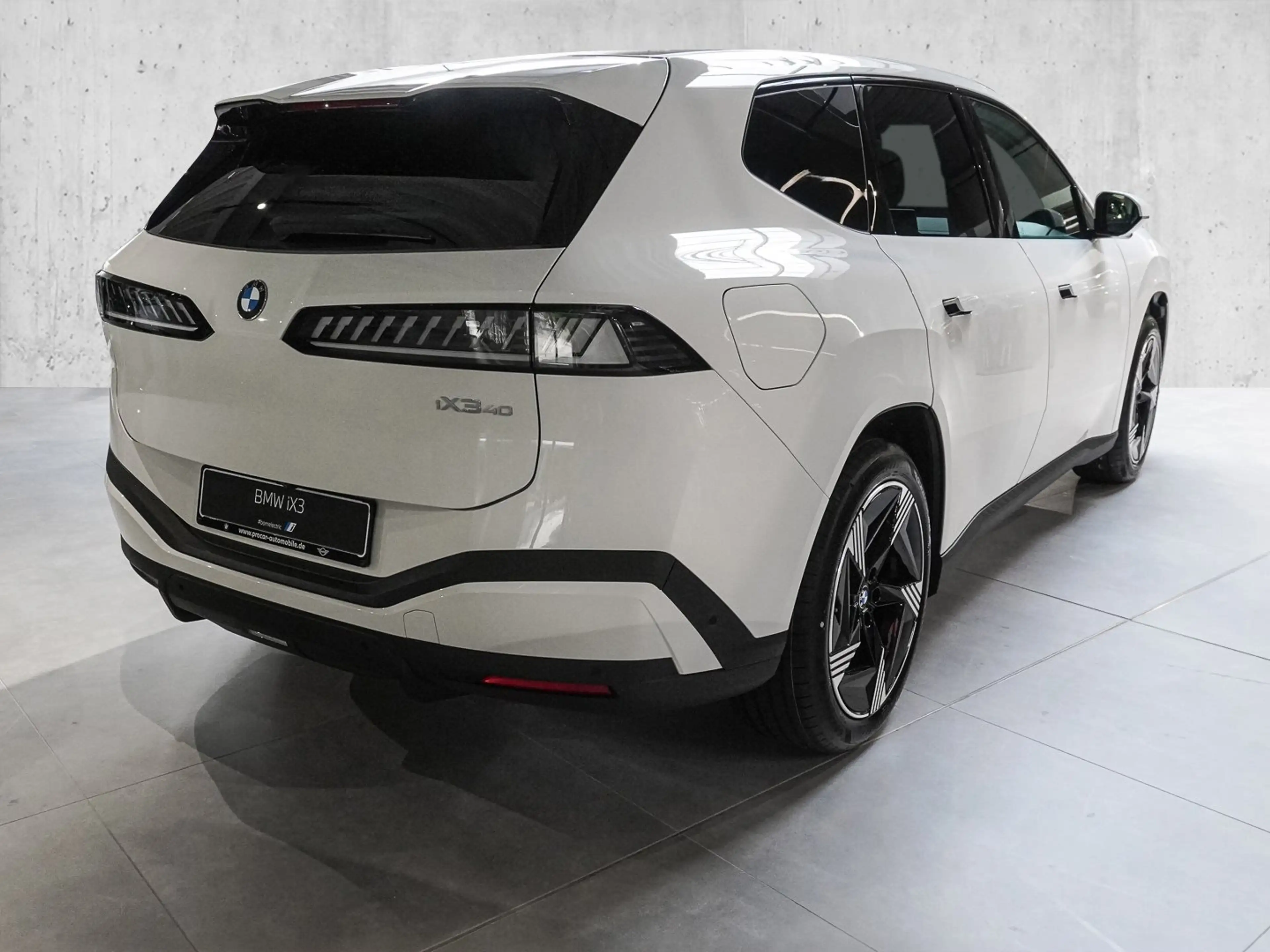 BMW iX3 40 Inno.Pak. 3D HUD H/KSound Syst. DAB Sitzheiz. K — photo 2