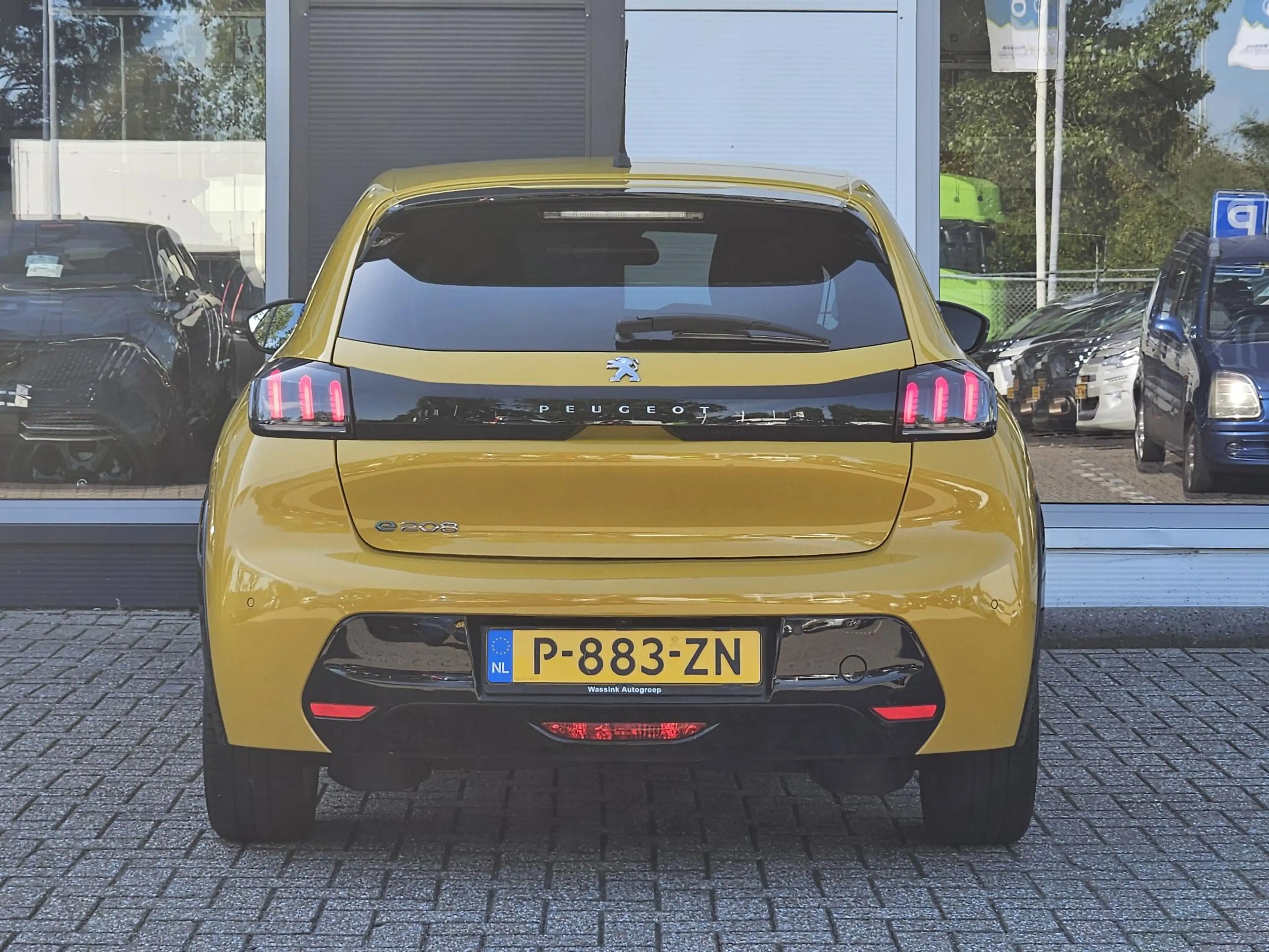 Peugeot e-208 EV Allure Pack 50 kWh — photo 8