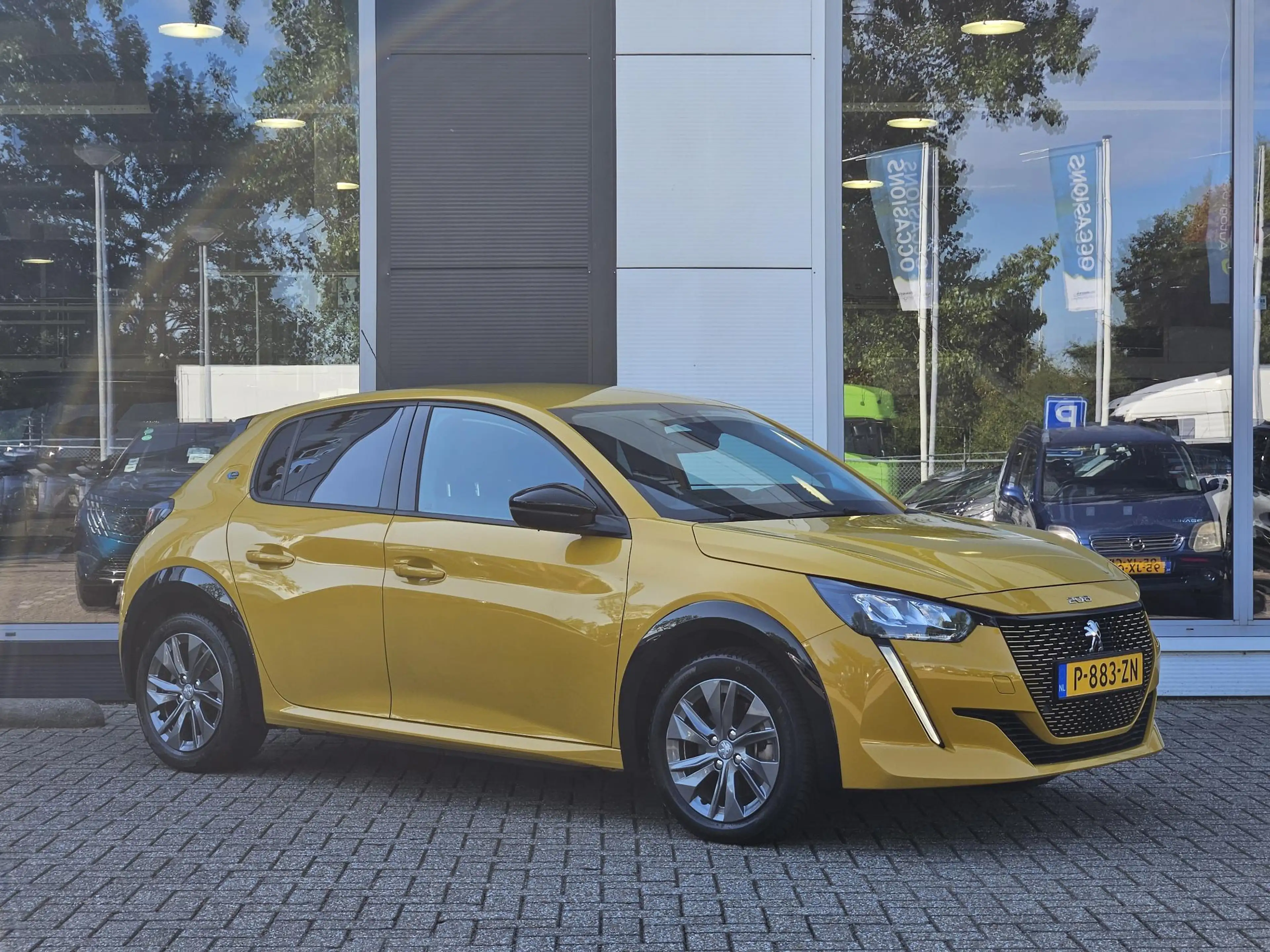 Peugeot e-208 EV Allure Pack 50 kWh — photo 3