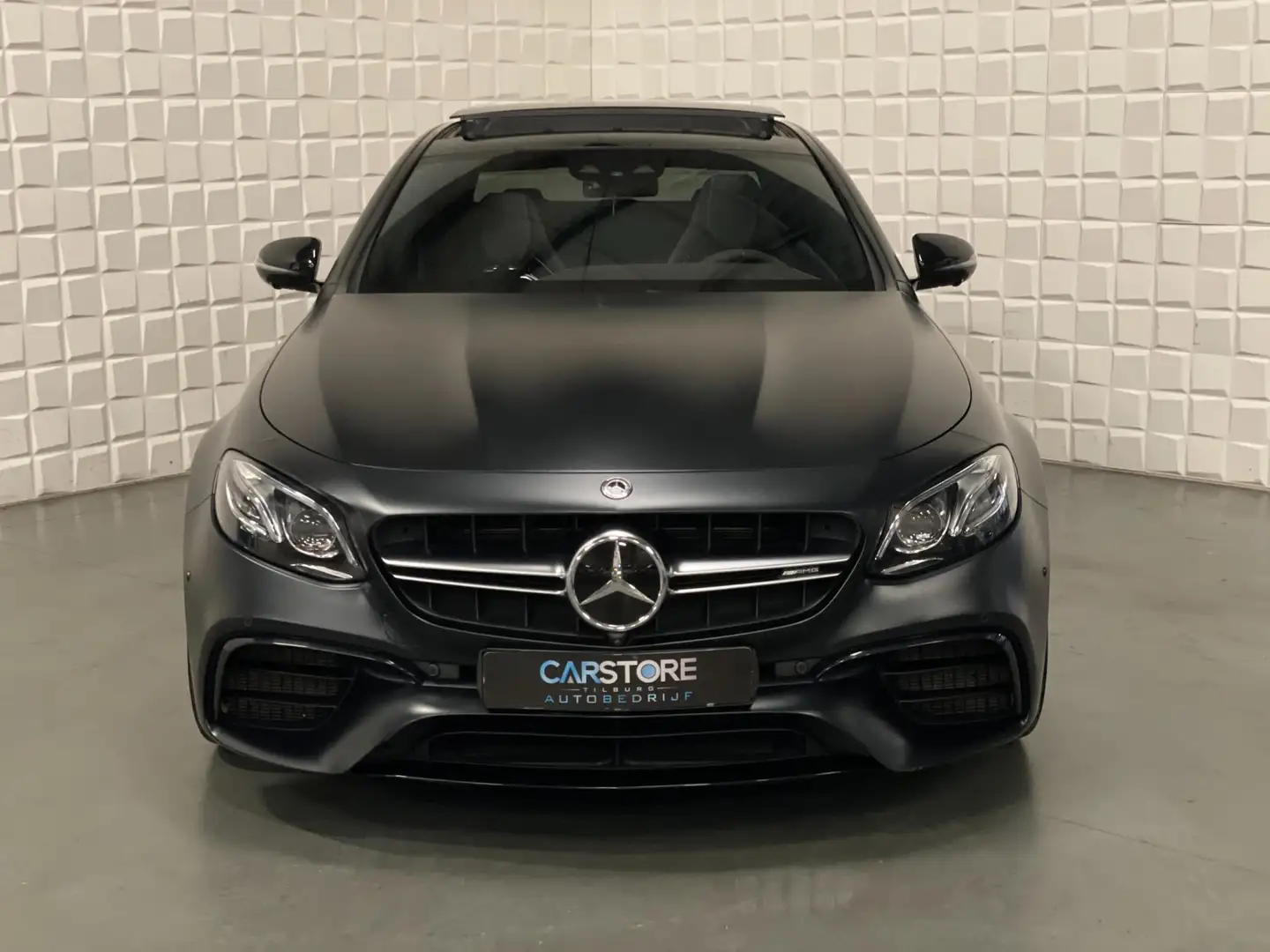 Mercedes-Benz E 63 AMG S 4Matic EDITION ONE BOM VOL Fekete - 2