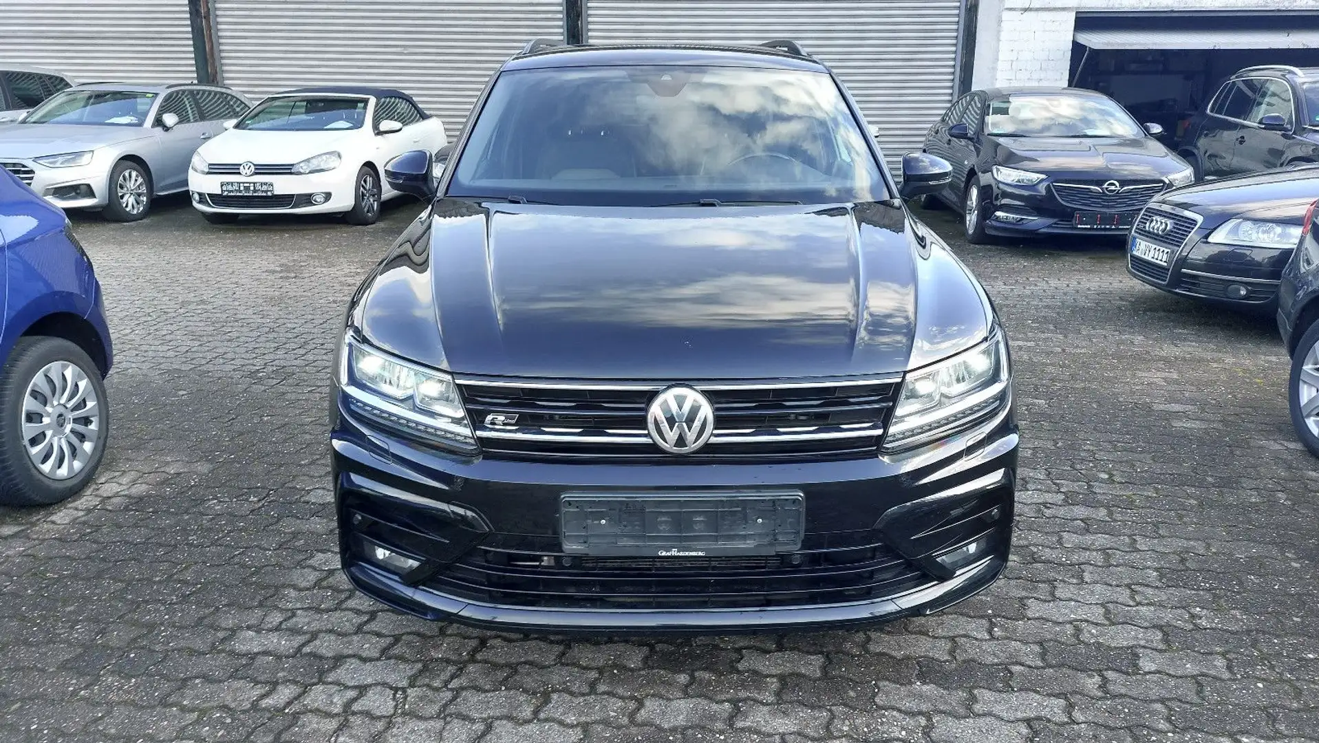 Volkswagen Tiguan Highline BMT/Start-Stopp 4Motion R-Line-P Schwarz - 2