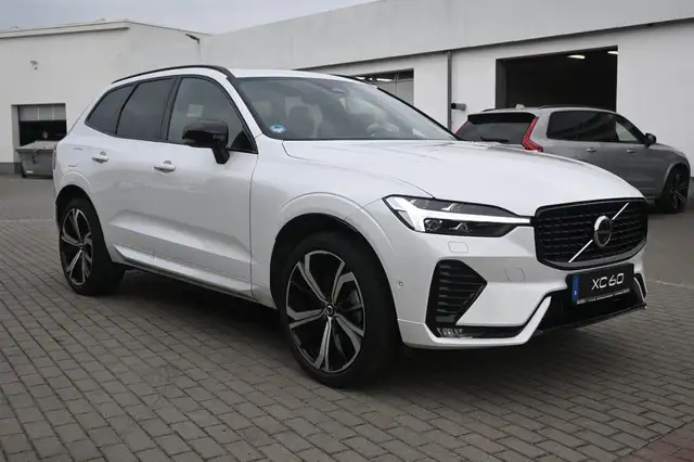 Volvo XC60 view 7