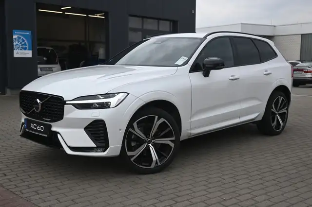 Volvo XC60 main image
