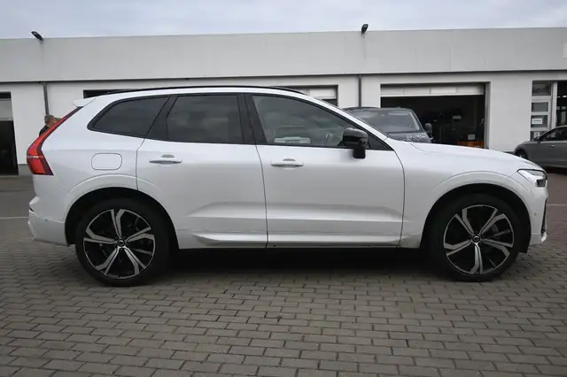 Volvo XC60 view 6