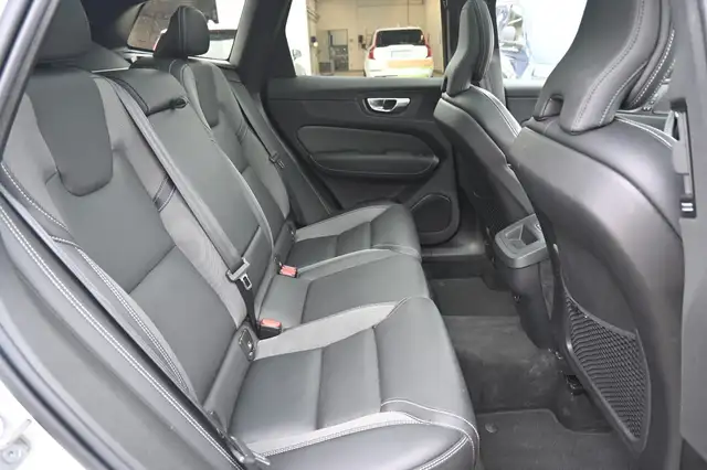 Volvo XC60 view 15
