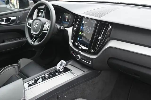 Volvo XC60 view 13