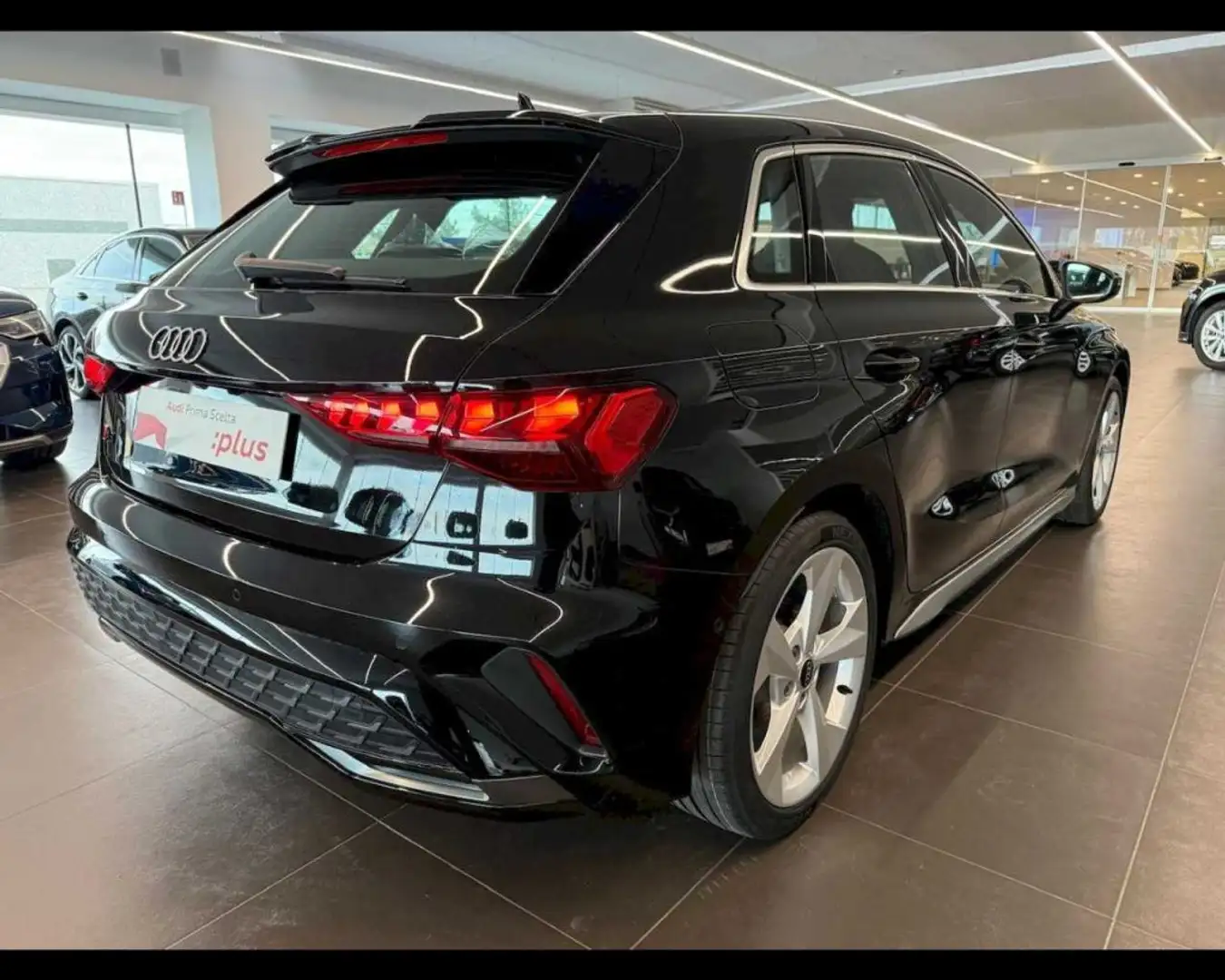 Audi A3 SPB 35 TDI S tronic S line edition Schwarz - 2