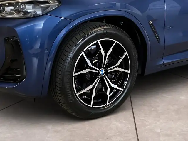 BMW X3 view 15