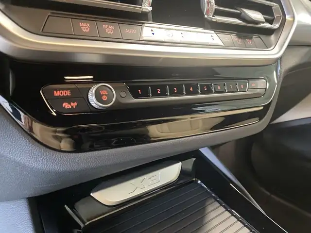 BMW X3 view 11