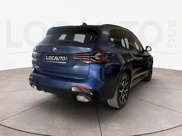 BMW X3 view 4