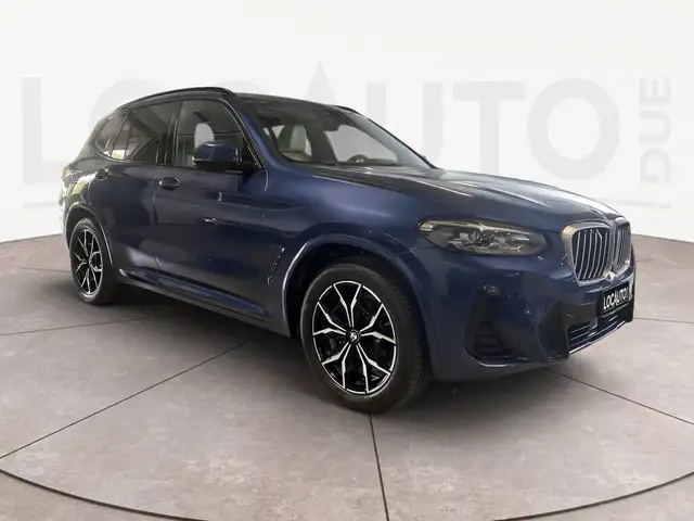 BMW X3 view 3