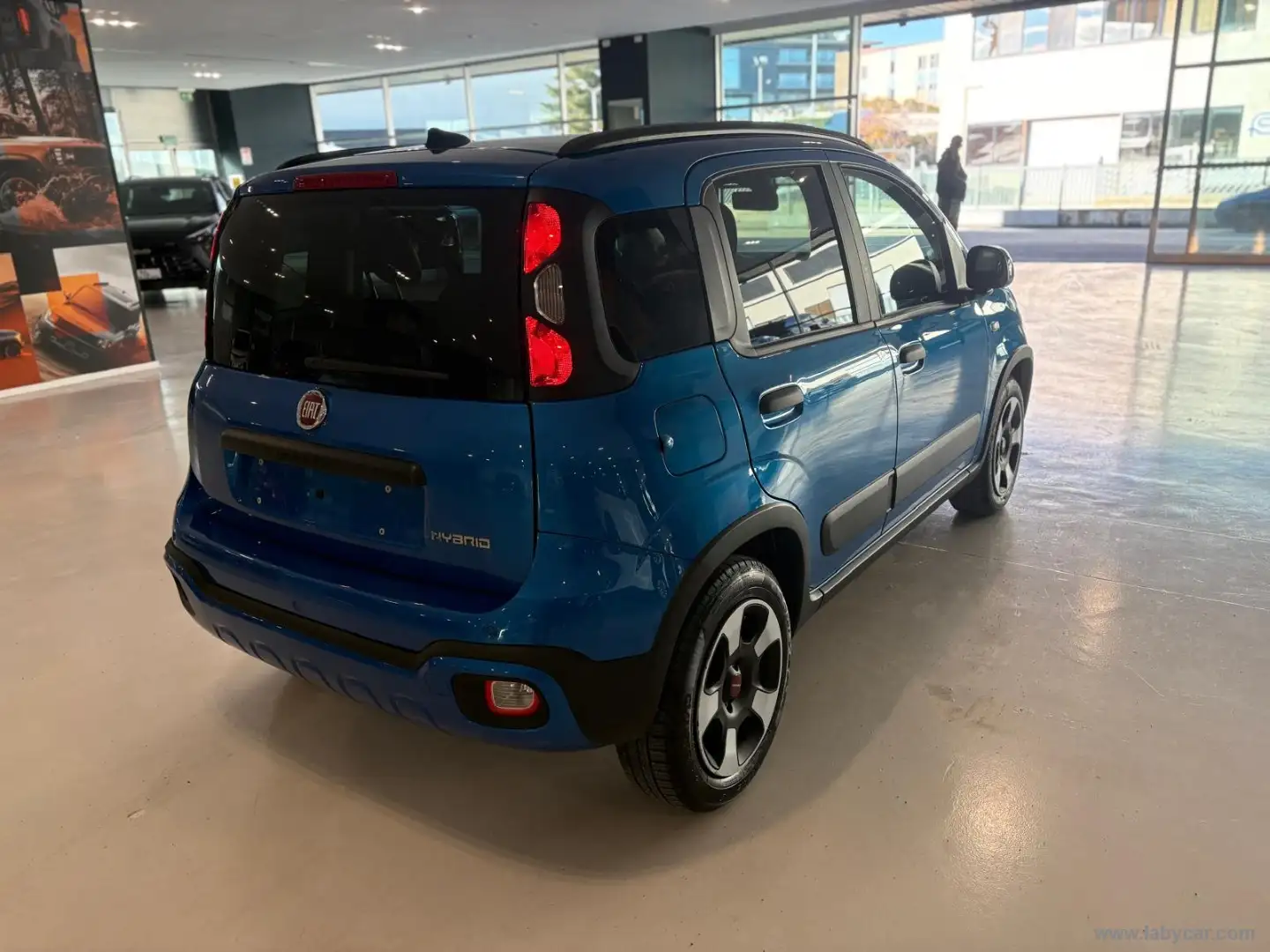 Fiat Panda Cross 1.0 FireFly S&S Hybrid Blauw - 2
