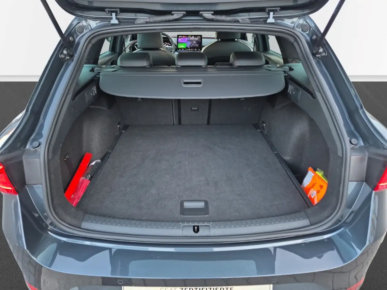 SEAT Leon Sportstourer FR 2,0 TDi DSG AHK ACC CAM Kessy, миниатюра 11