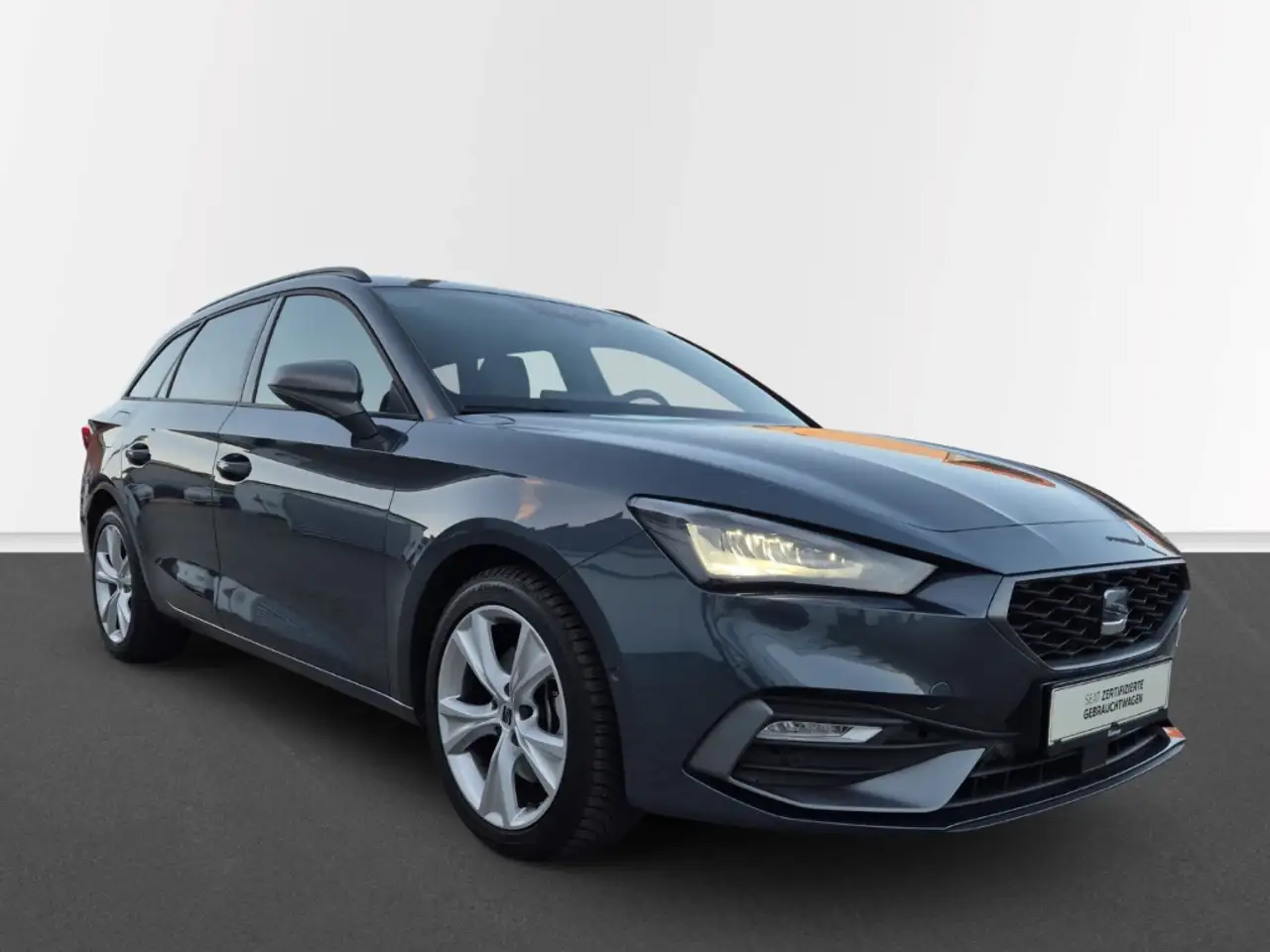 SEAT Leon Sportstourer FR 2,0 TDi DSG AHK ACC CAM Kessy, миниатюра 9