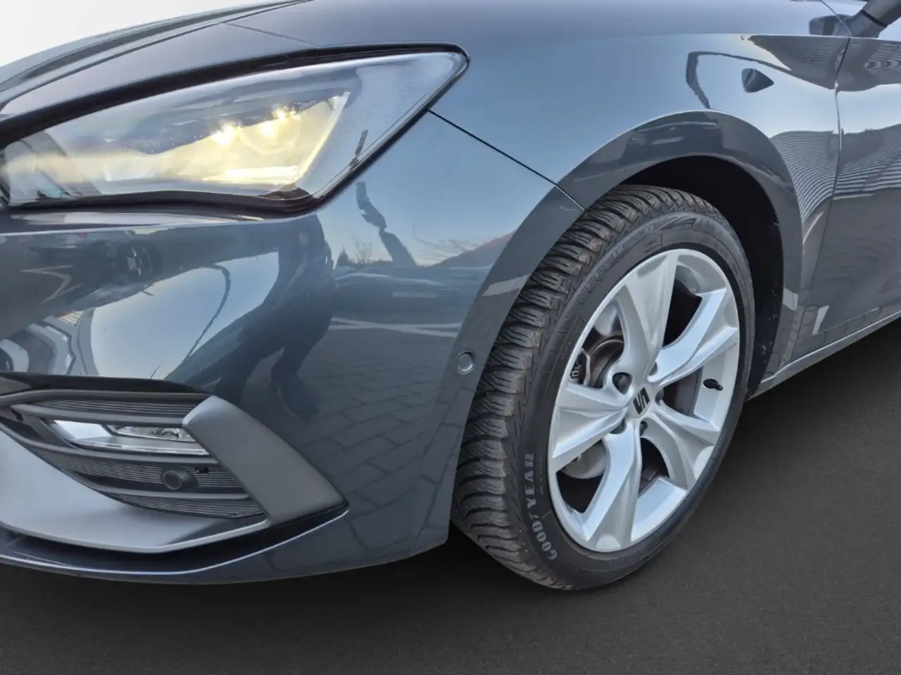 SEAT Leon Sportstourer FR 2,0 TDi DSG AHK ACC CAM Kessy, миниатюра 4