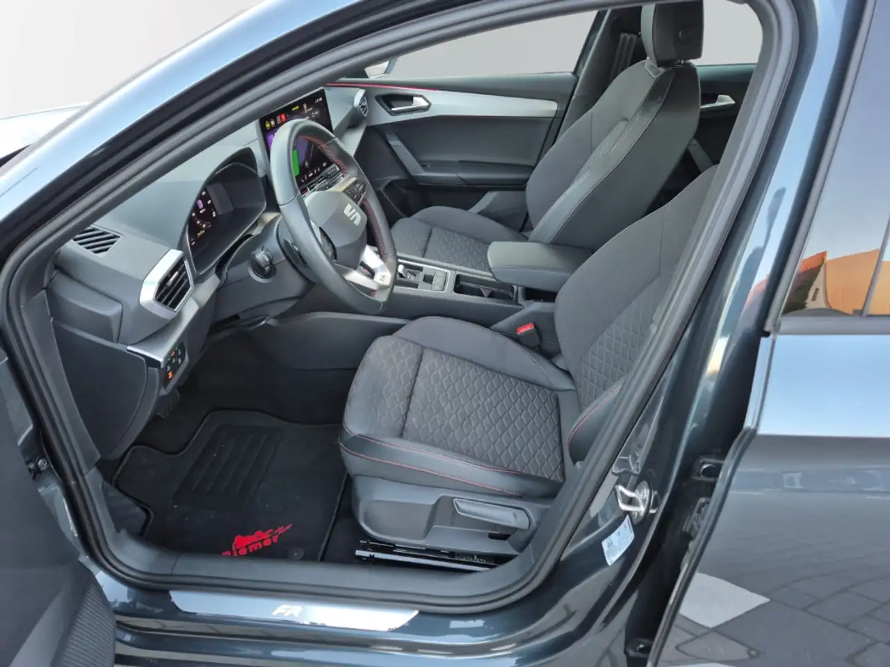 SEAT Leon Sportstourer FR 2,0 TDi DSG AHK ACC CAM Kessy, миниатюра 3