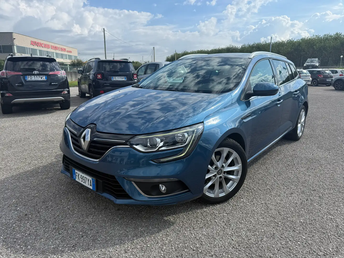 Renault Megane Megane 2017 S.W. 1.5 dci110cv Blau - 1