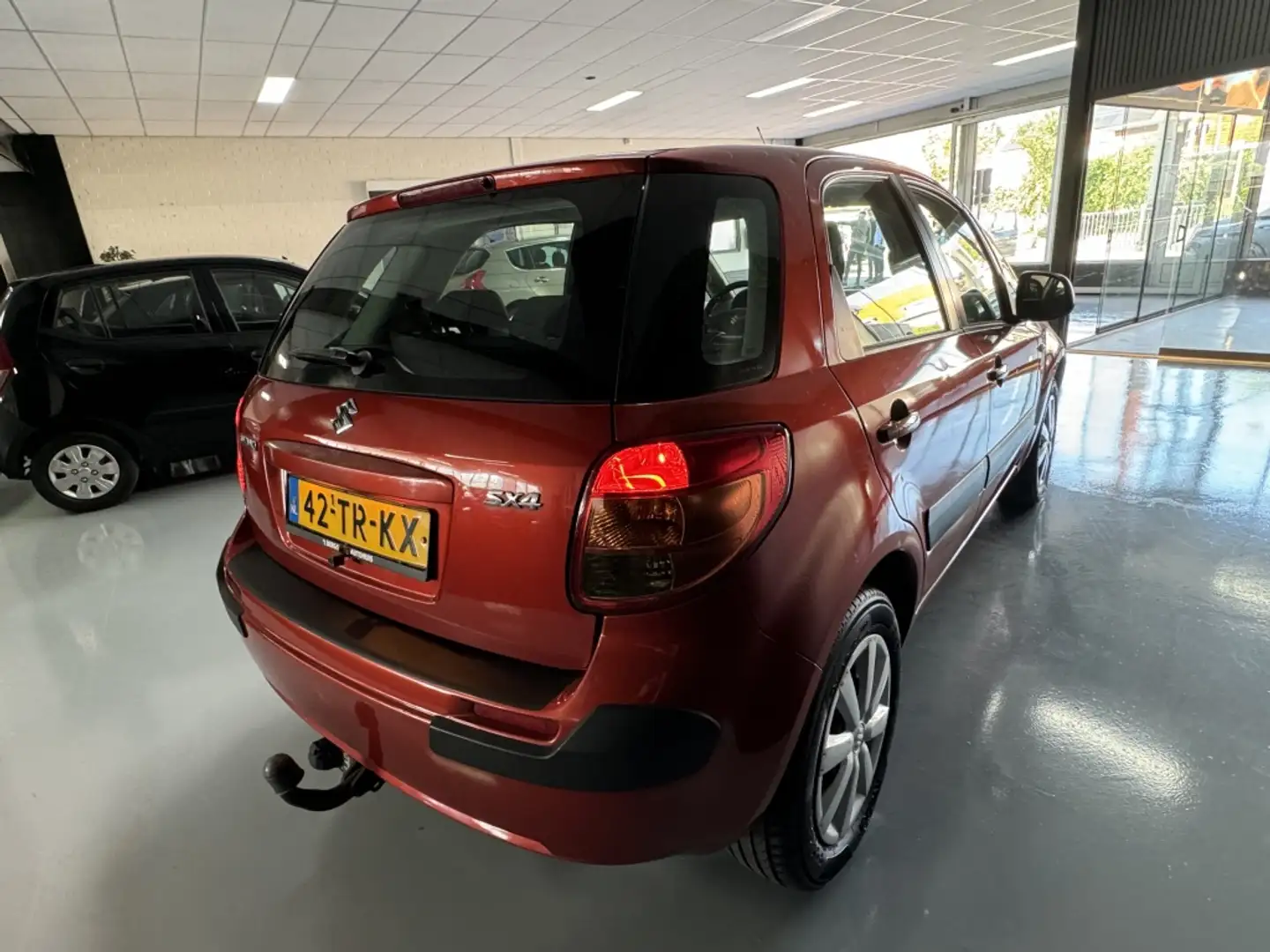 Suzuki SX4 1.6 Comfort AUT. Airco Usb Bt Nap Narancs - 2