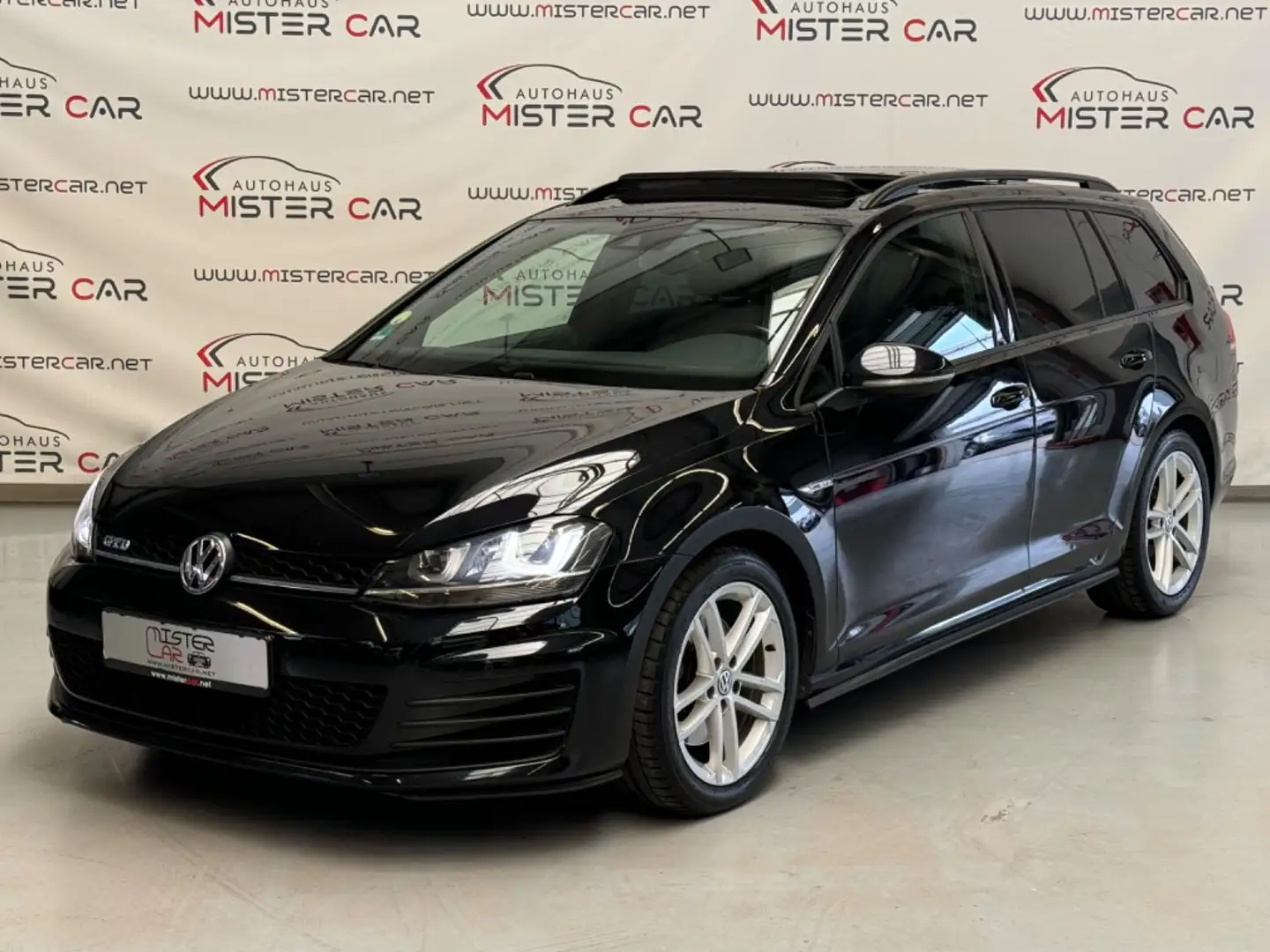 Volkswagen Golf VII Variant GTD BMT PANO/AHK/KEY/NAVI/KAM Noir - 1