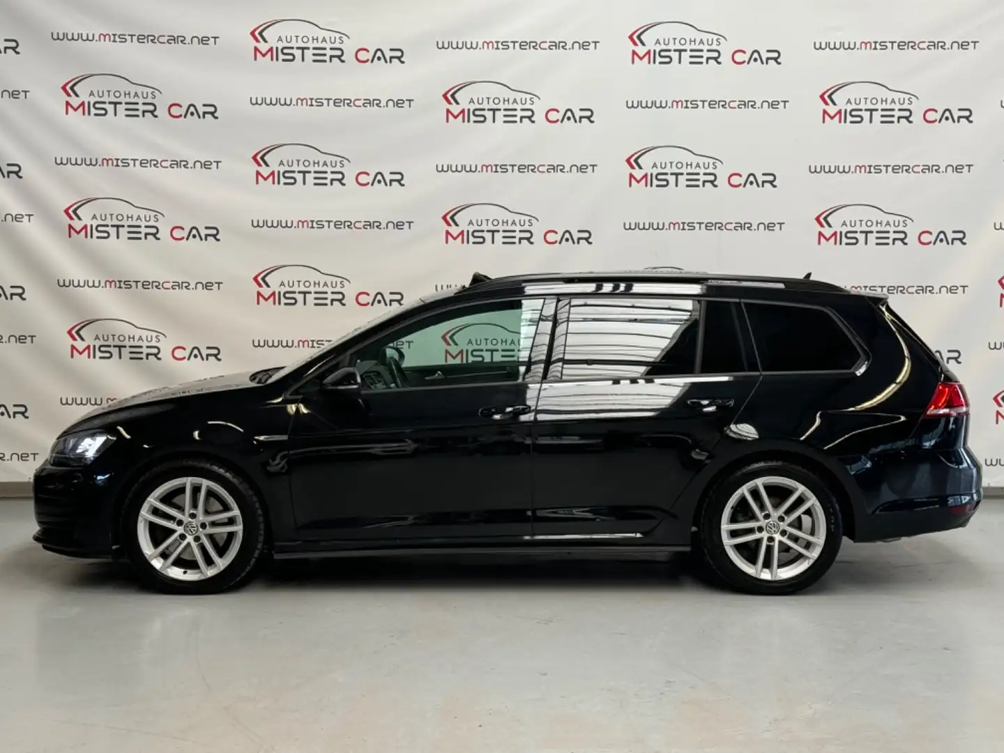 Volkswagen Golf VII Variant GTD BMT PANO/AHK/KEY/NAVI/KAM Noir - 2