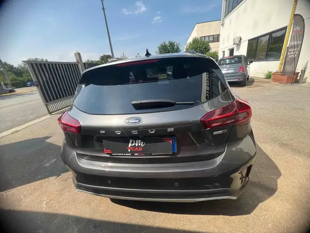 Ford Focus view 14