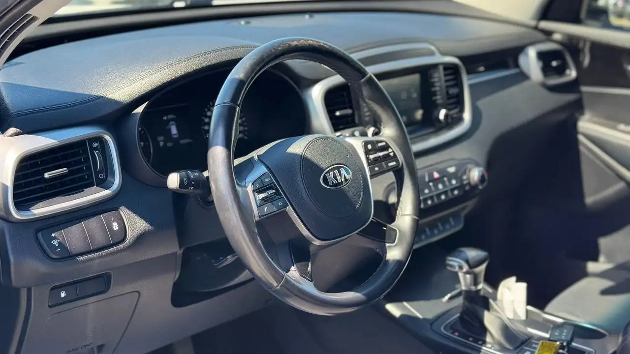 Kia Sorento снимка Kia Sorento