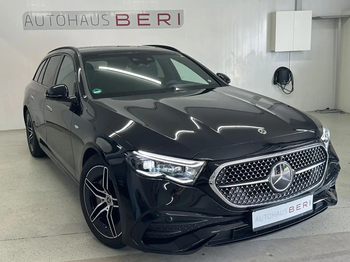 Mercedes-Benz E 300 de T-Modell 4Matic AMG Advanced*AHK Schwarz - 1