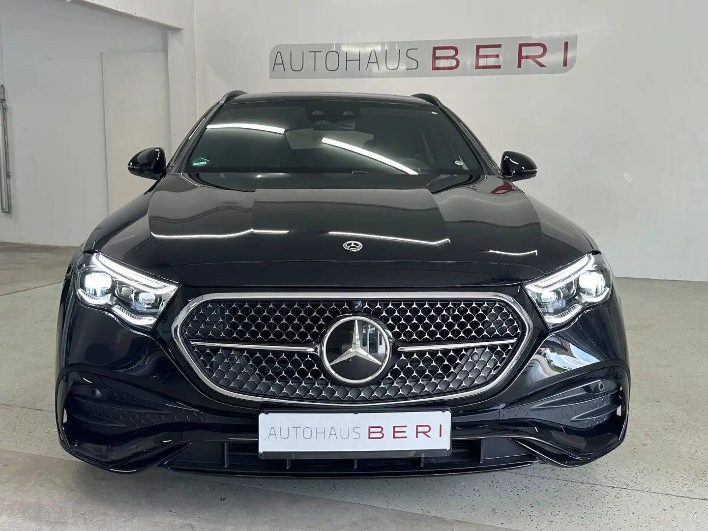 Mercedes-Benz E 300 de T-Modell 4Matic AMG Advanced*AHK Schwarz - 2