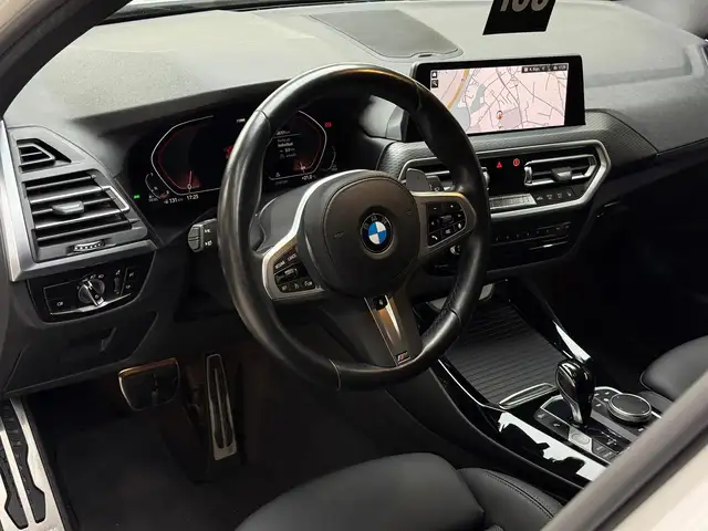 BMW X3 view 12