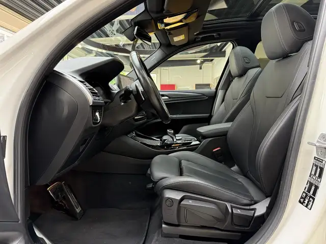 BMW X3 view 10