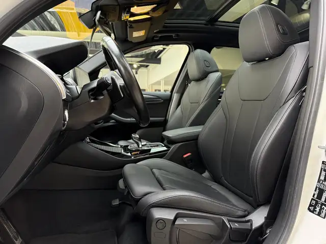 BMW X3 view 11