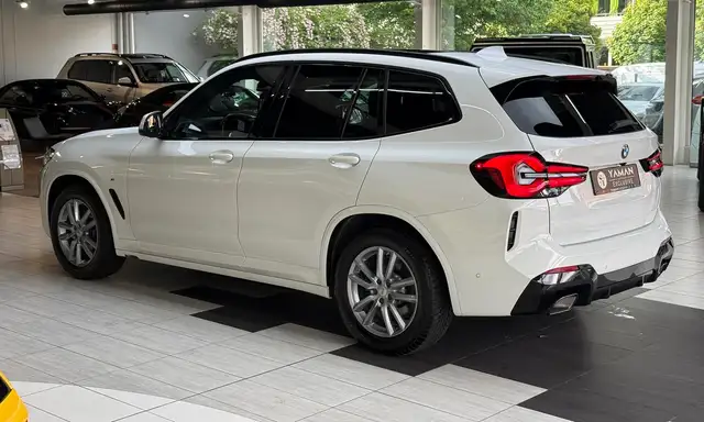 BMW X3 view 8