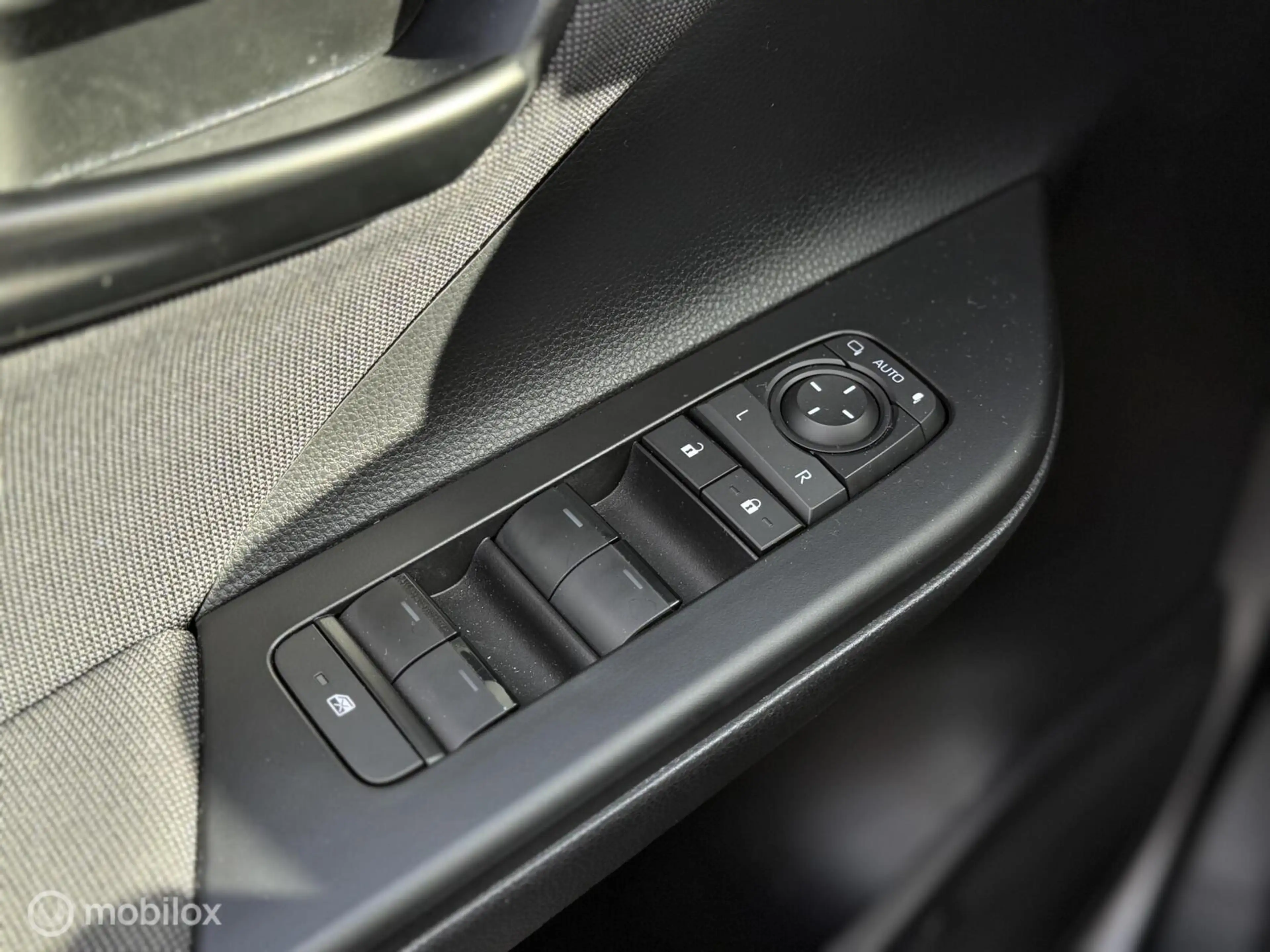 Toyota C-HR 2.0 Plug-in Hybrid 220 Dynamic |ACC |Stuurverw. — photo 17