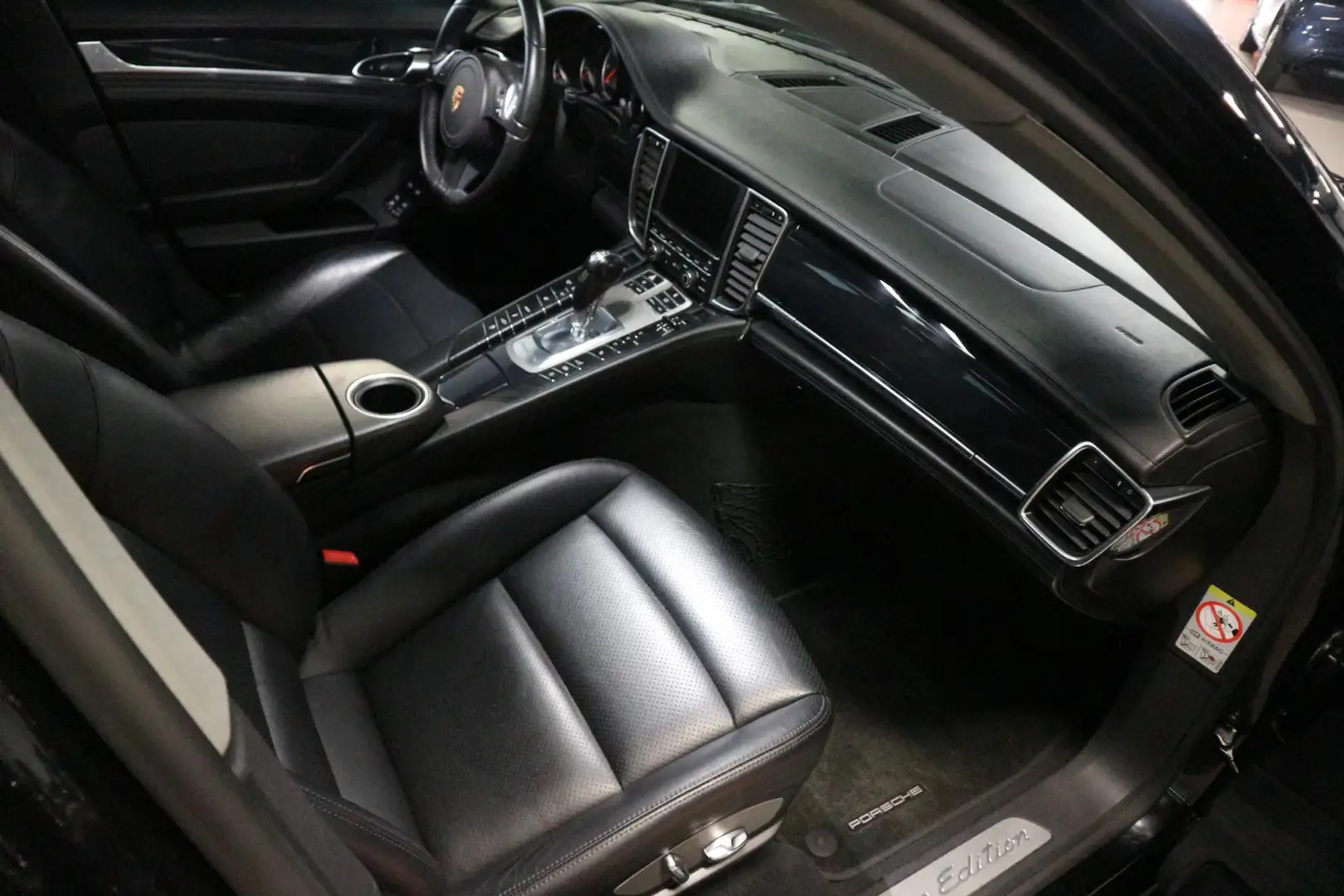 Porsche Panamera 3.6 4 Platinum Edition / BLACK ON BLACK / FULL SER Zwart - 2