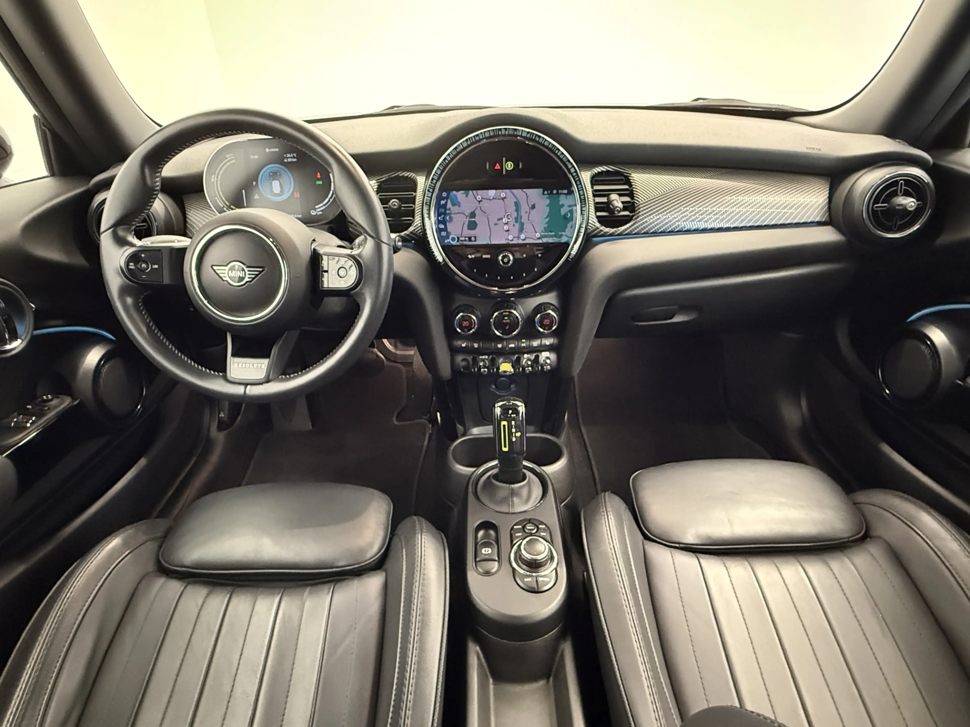 MINI Cooper SE — photo 6
