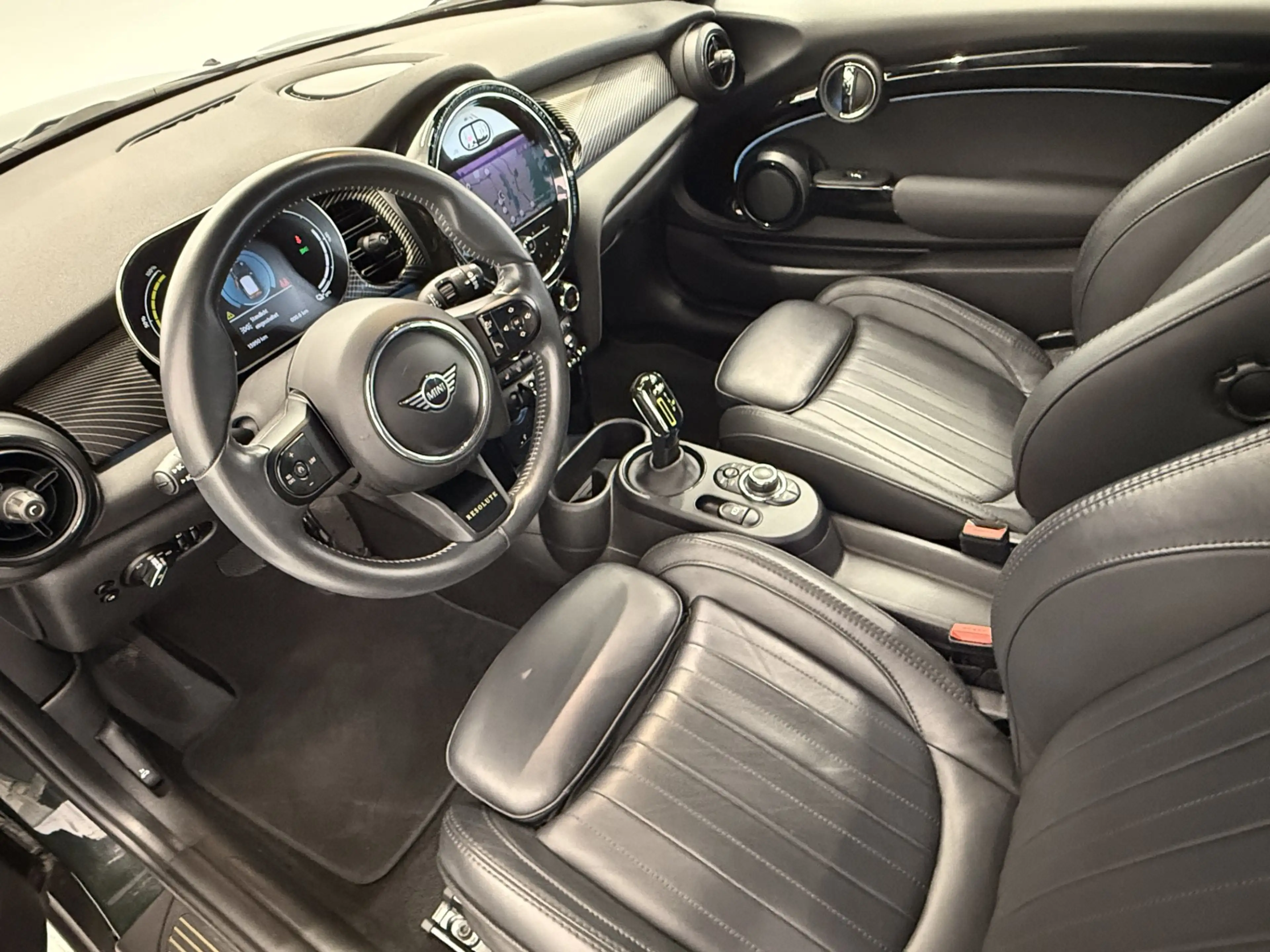 MINI Cooper SE — photo 7