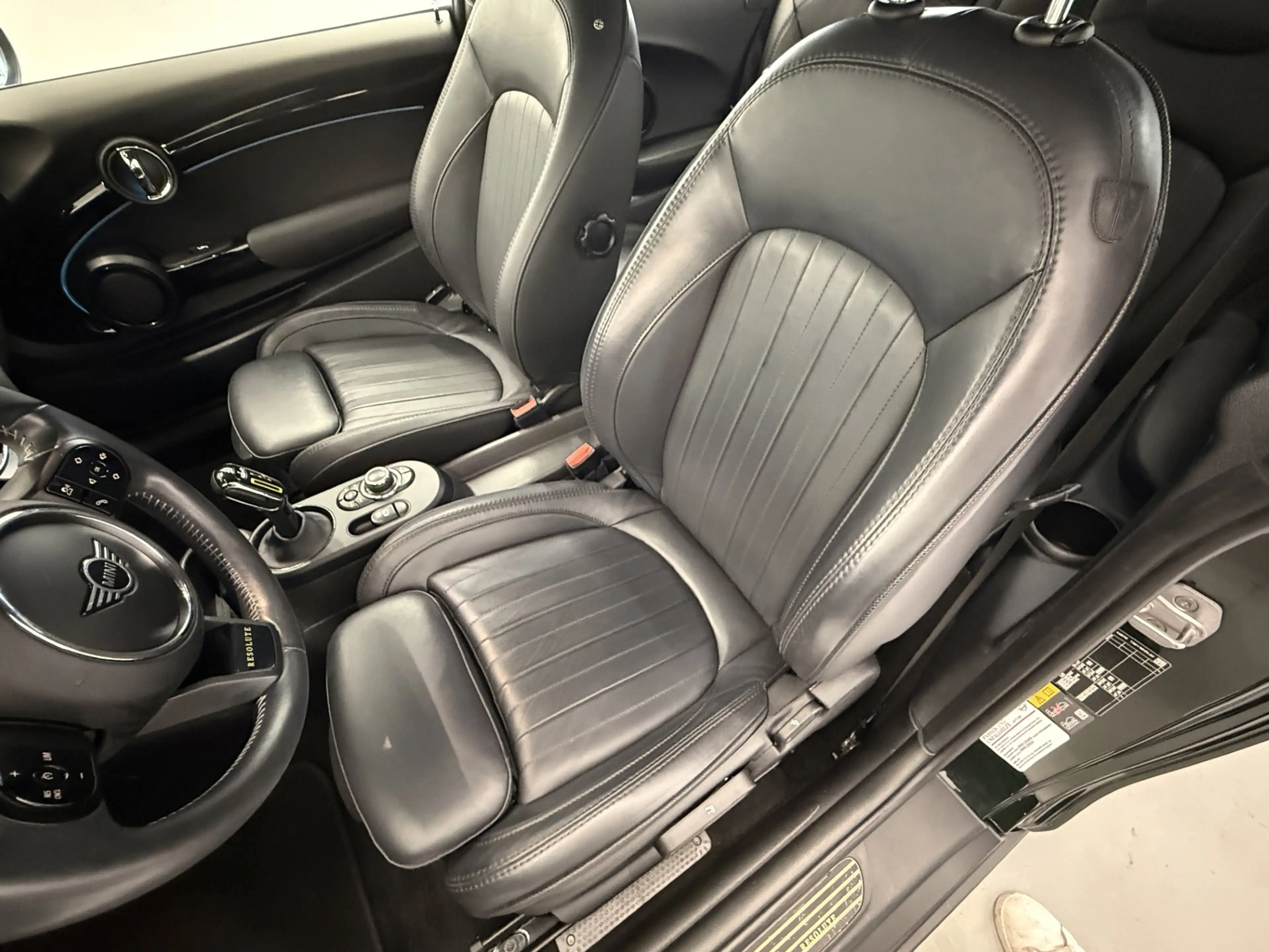 MINI Cooper SE — photo 12