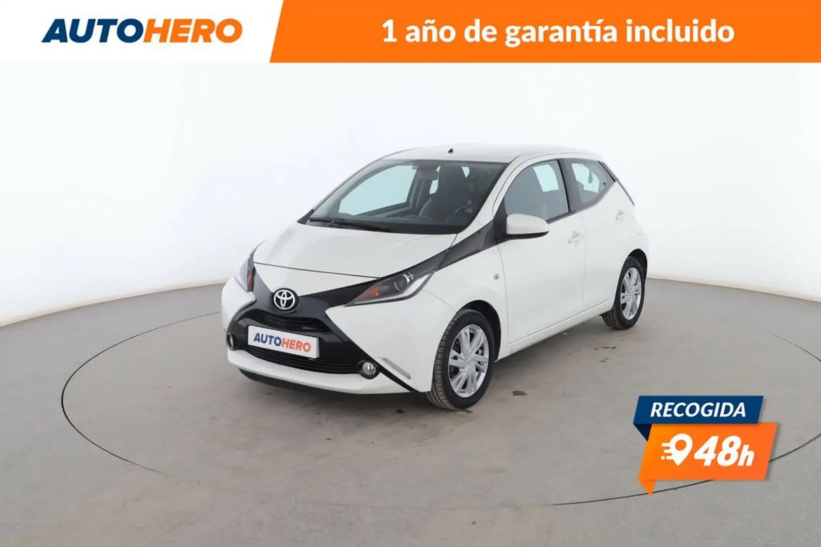 Toyota Aygo 1.0 X-Play Amarillo - 1