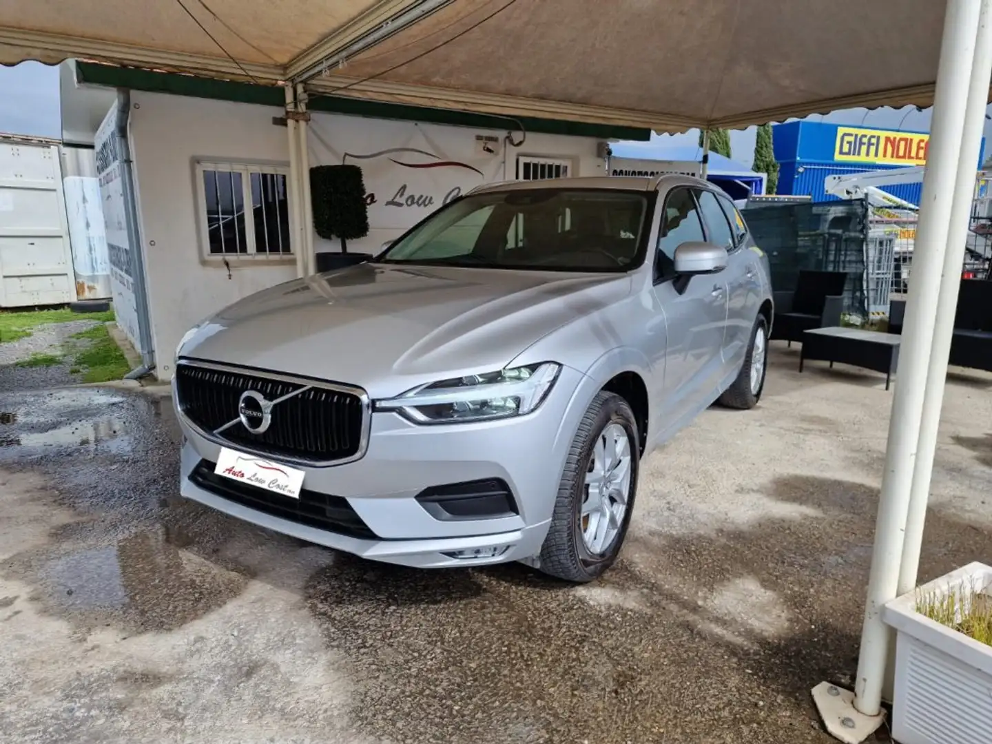 Volvo XC60 B4 (d) AWD Geartronic Business MHEV Argento - 1