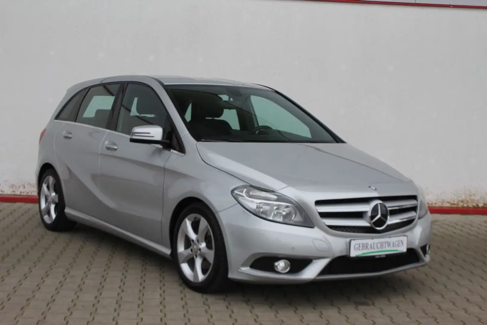 Mercedes-Benz B 180 7G BlueEff. LETZTER HALTER SEIT 02.2014 Silber - 1