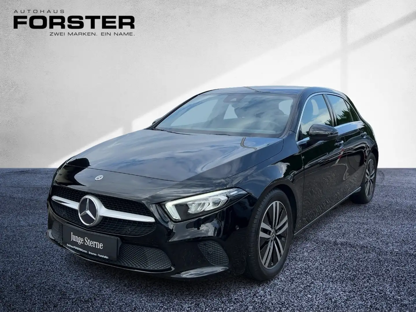Mercedes-Benz A 180 d Kompaktlimousine Progressive MBUX AUT LED Negro - 1