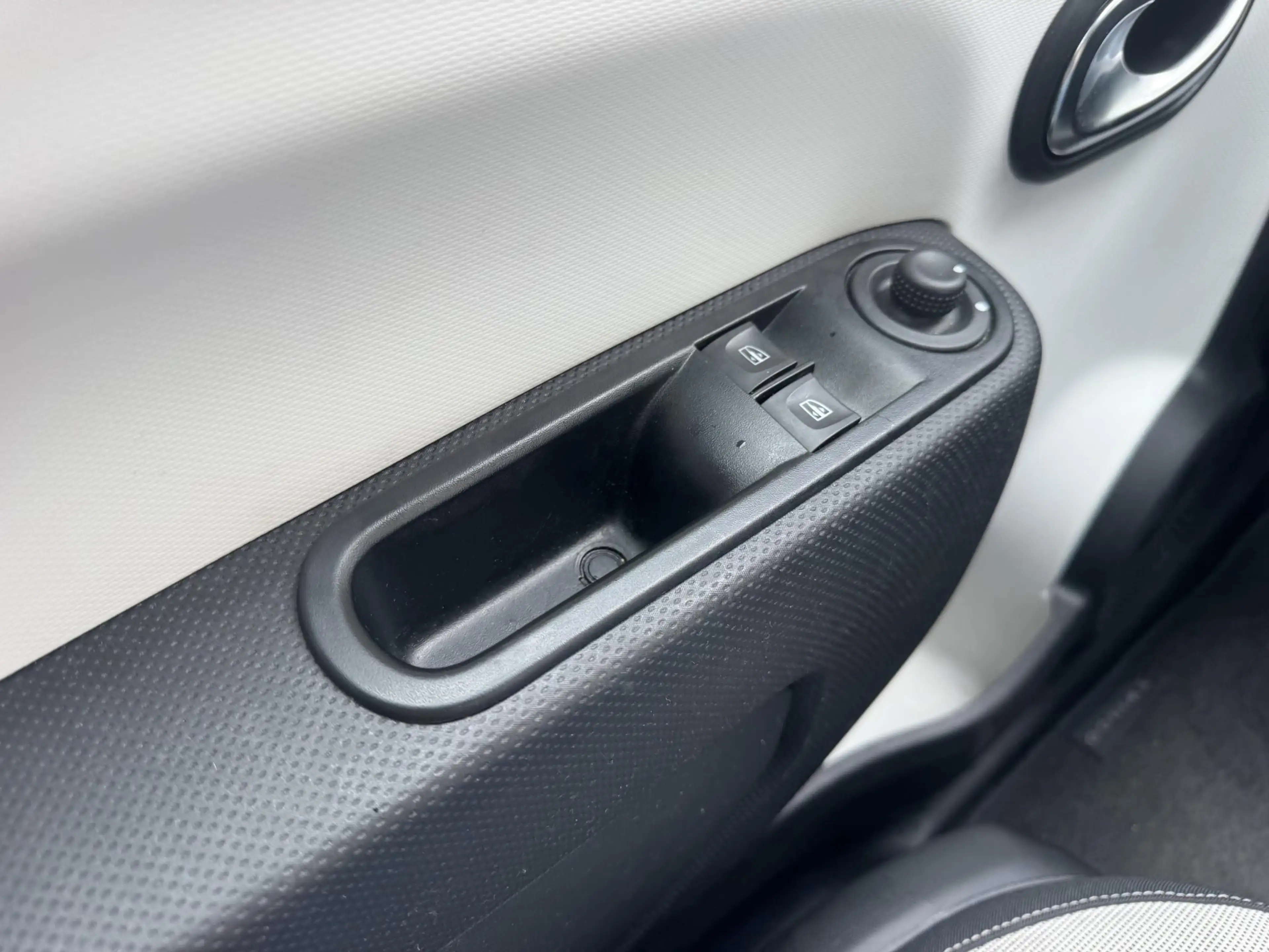 Renault Twingo 1.0 SCe Limited | Automaat | Parkeersensoren | Air — photo 17