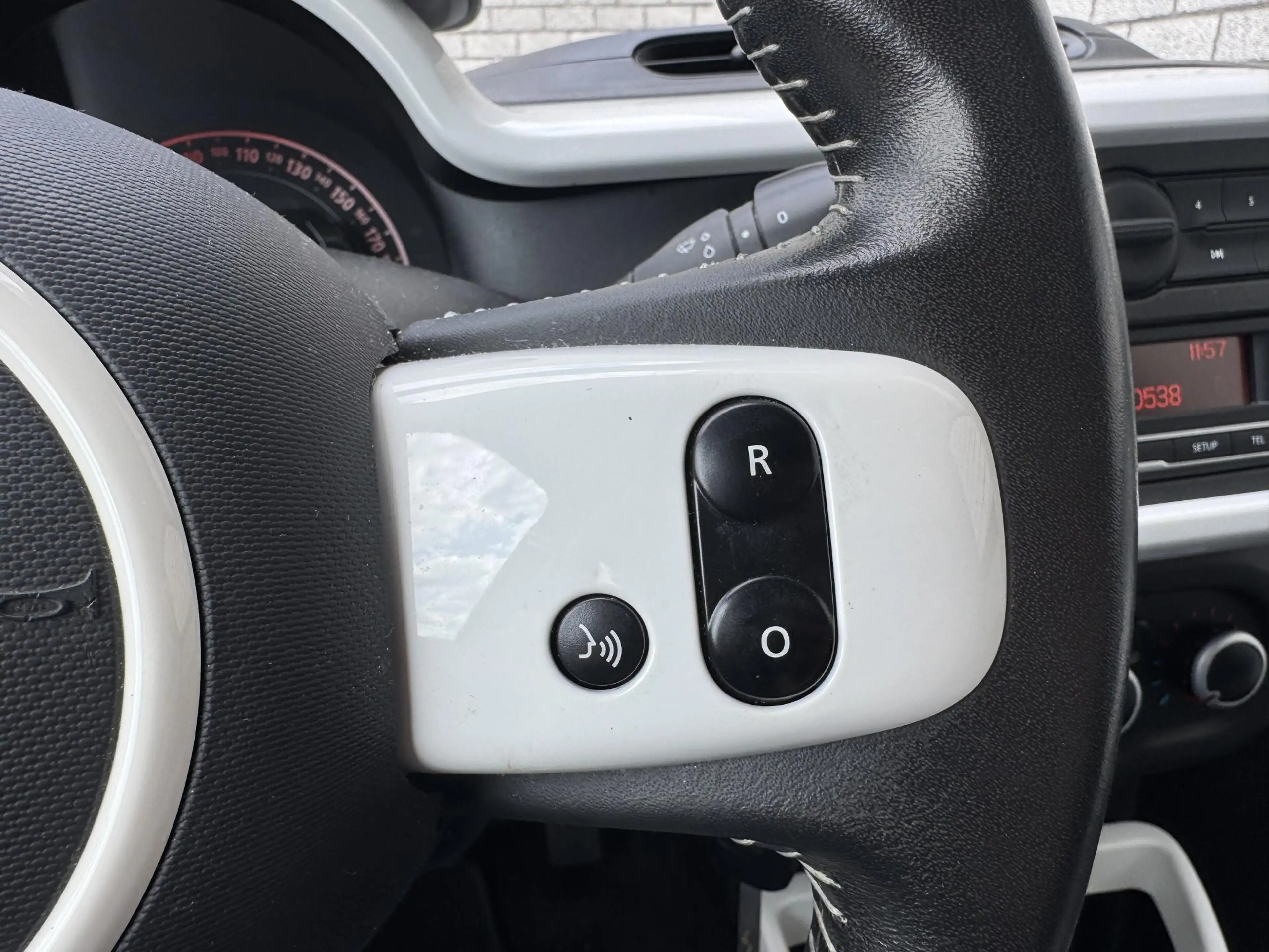 Renault Twingo 1.0 SCe Limited | Automaat | Parkeersensoren | Air — photo 20