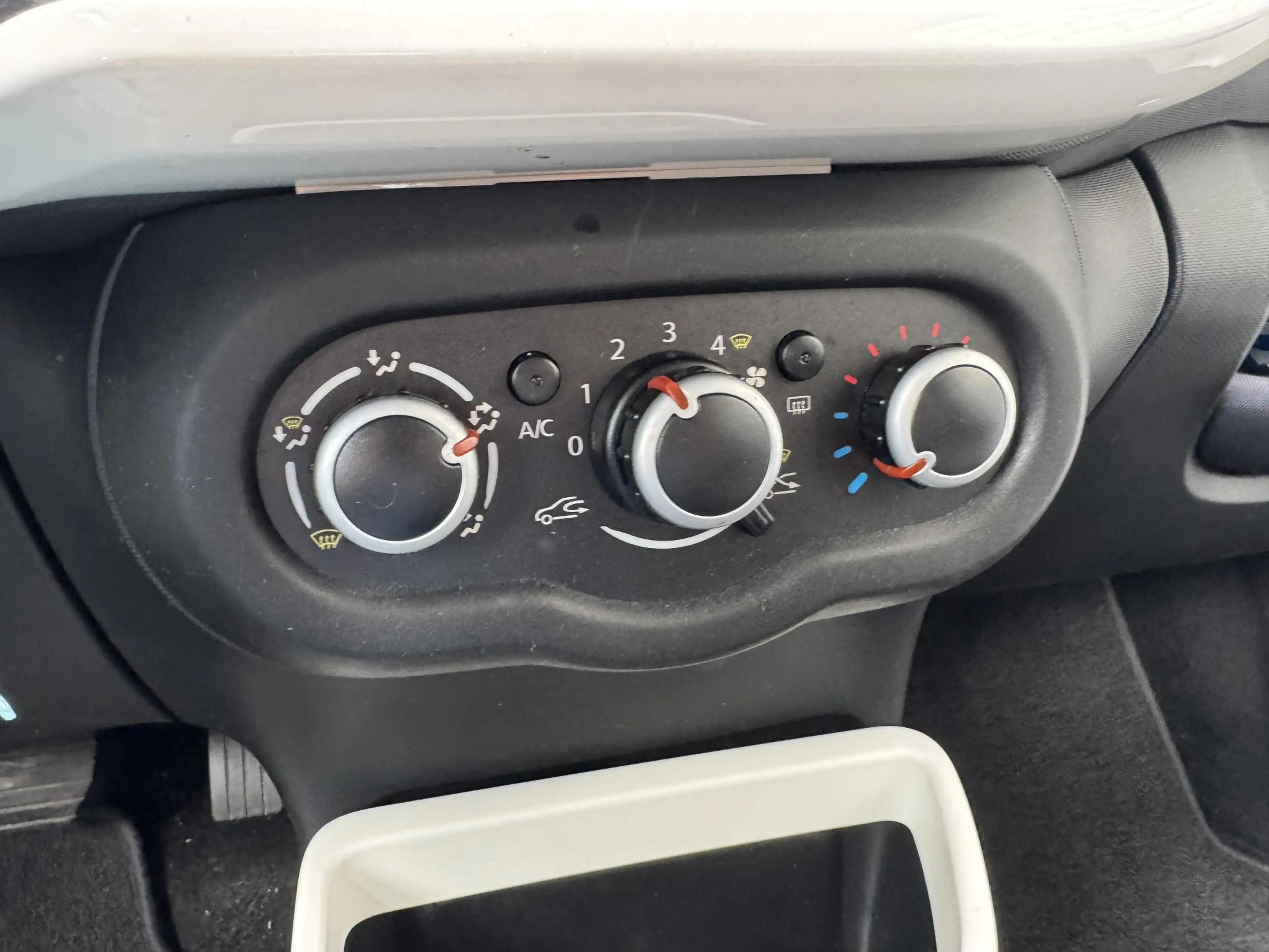 Renault Twingo 1.0 SCe Limited | Automaat | Parkeersensoren | Air — photo 11