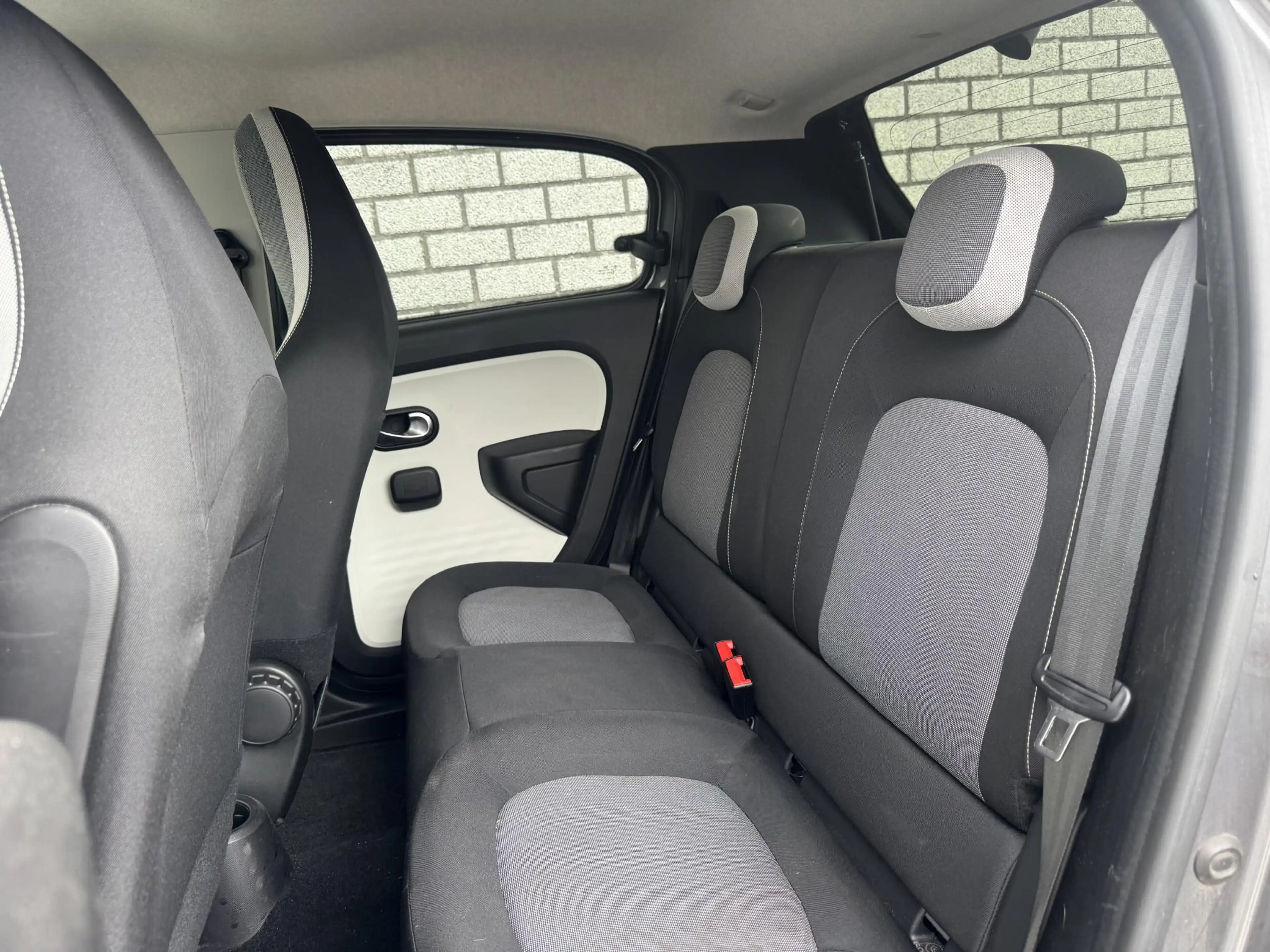 Renault Twingo 1.0 SCe Limited | Automaat | Parkeersensoren | Air — photo 8