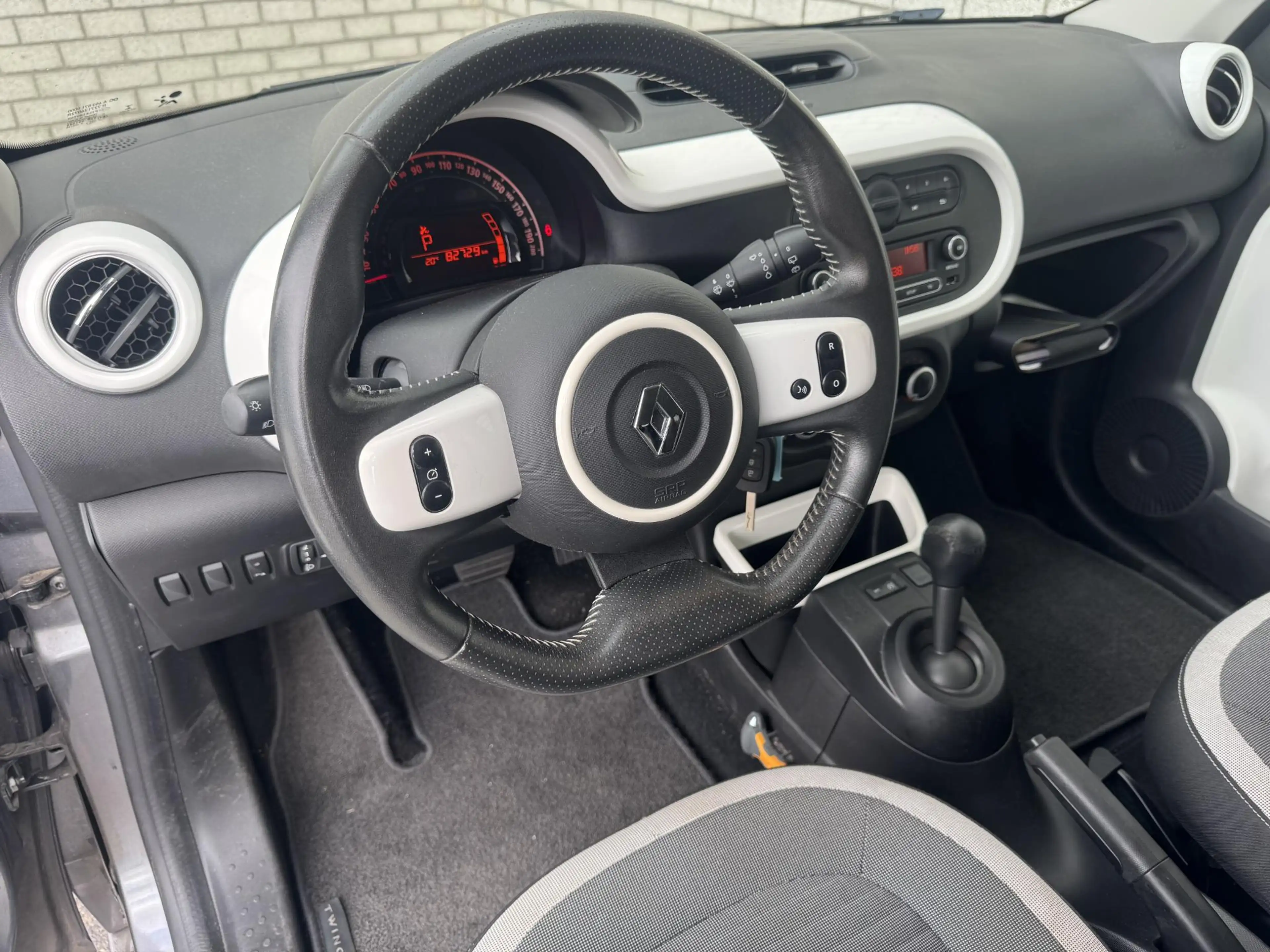 Renault Twingo 1.0 SCe Limited | Automaat | Parkeersensoren | Air — photo 22